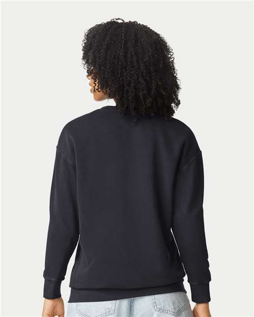 Comfort Colors Unisex Garment-Dyed Lightweight Crewneck Sweatshirt 1466
