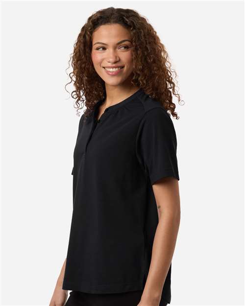 Devon & Jones Women's Seaton Pebble Textured Polo DG102W