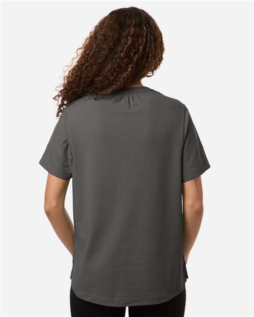 Devon & Jones Women's Seaton Pebble Textured Polo DG102W