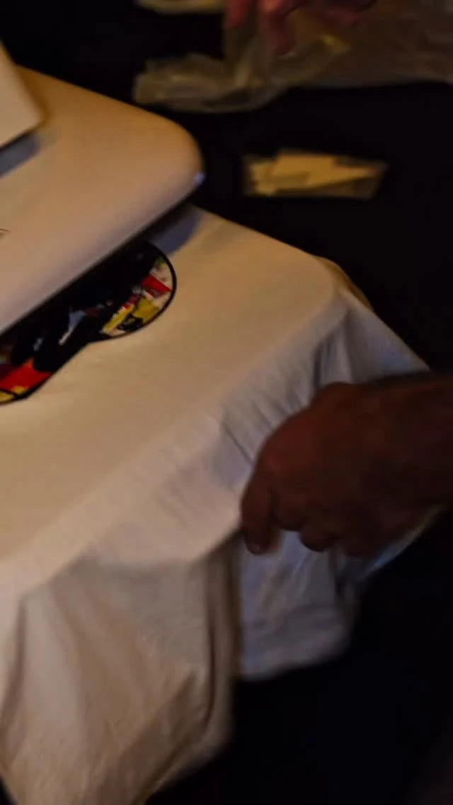 Pulp & Fiber live T-shirt printing